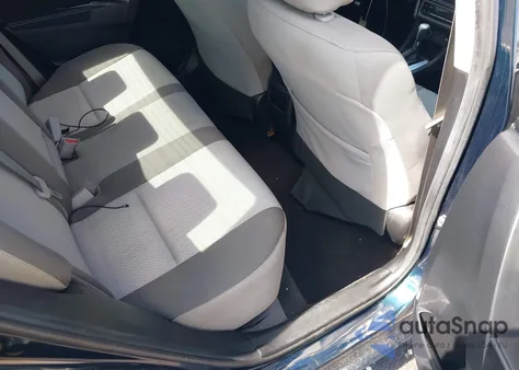 2019 Toyota Corolla Le from USA, damaged, VIN 2T1BURHE4KC201295